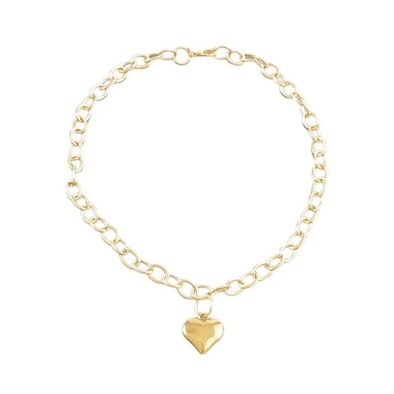 Coleira ajustável em liga metálica dourada em formato de coração